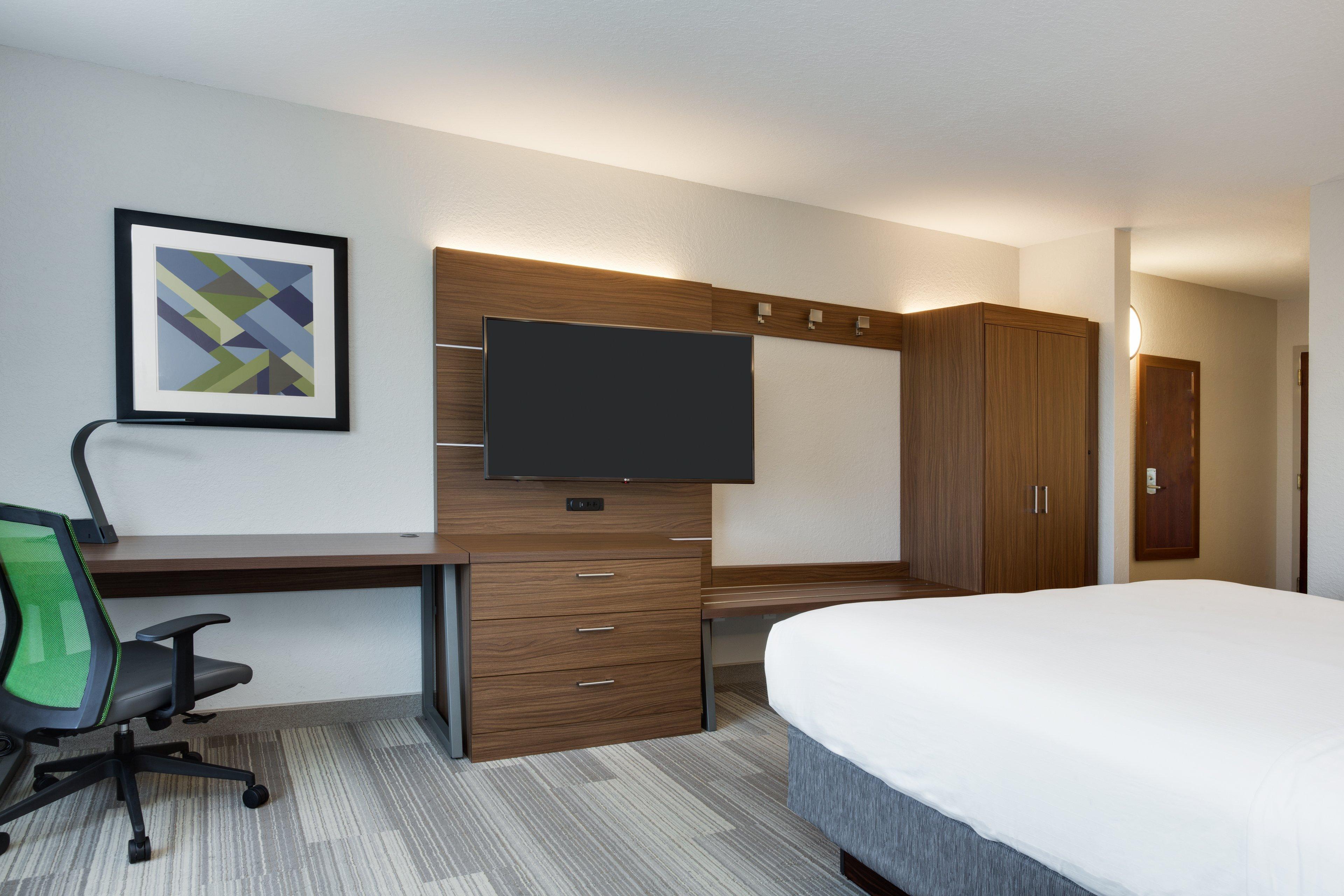 Holiday Inn Express Hotel & Suites Tampa-Fairgrounds-Casino By Ihg Exterior photo
