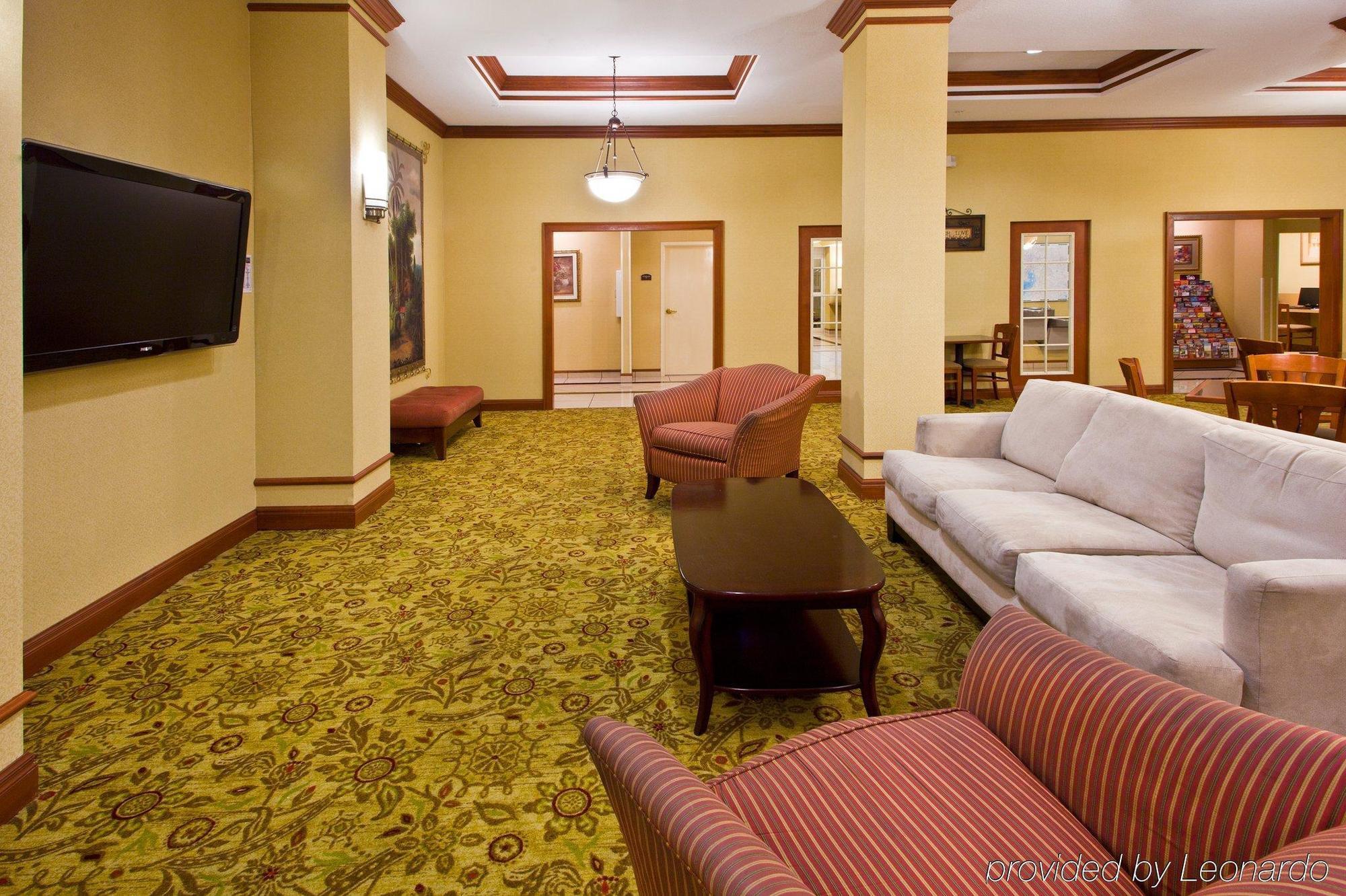 Holiday Inn Express Hotel & Suites Tampa-Fairgrounds-Casino By Ihg Interior photo