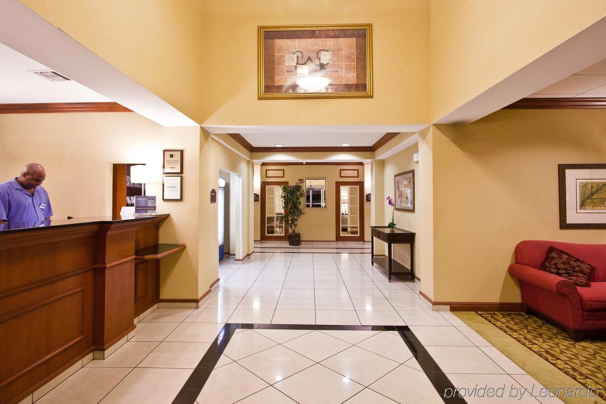 Holiday Inn Express Hotel & Suites Tampa-Fairgrounds-Casino By Ihg Interior photo