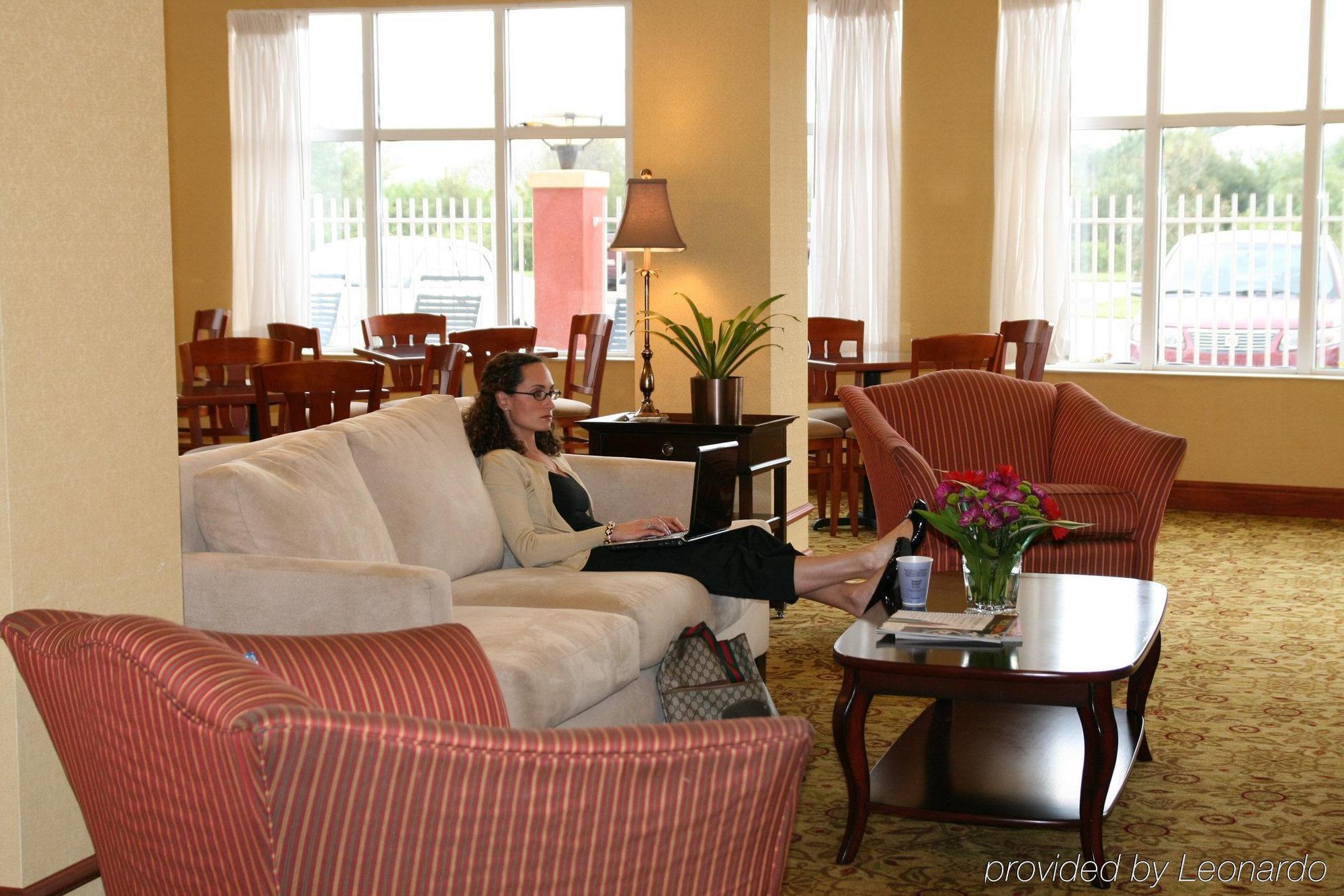 Holiday Inn Express Hotel & Suites Tampa-Fairgrounds-Casino By Ihg Interior photo